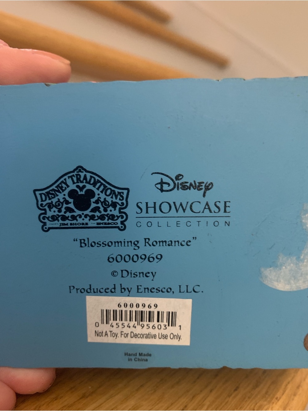 Jim Shore’s Mickey & Minnie Figurine - Perfect Condition - Picture 6 of 6